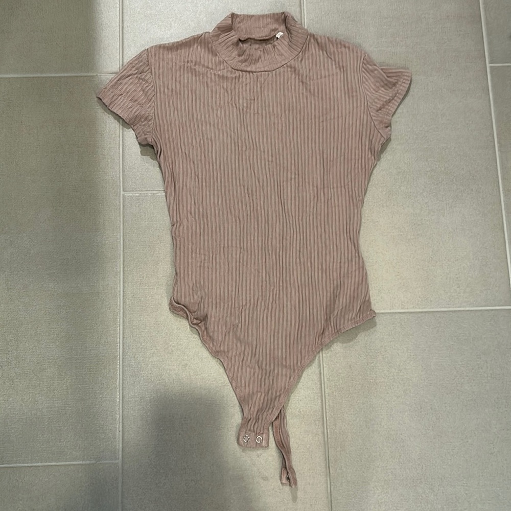 Me to We bodysuit size S